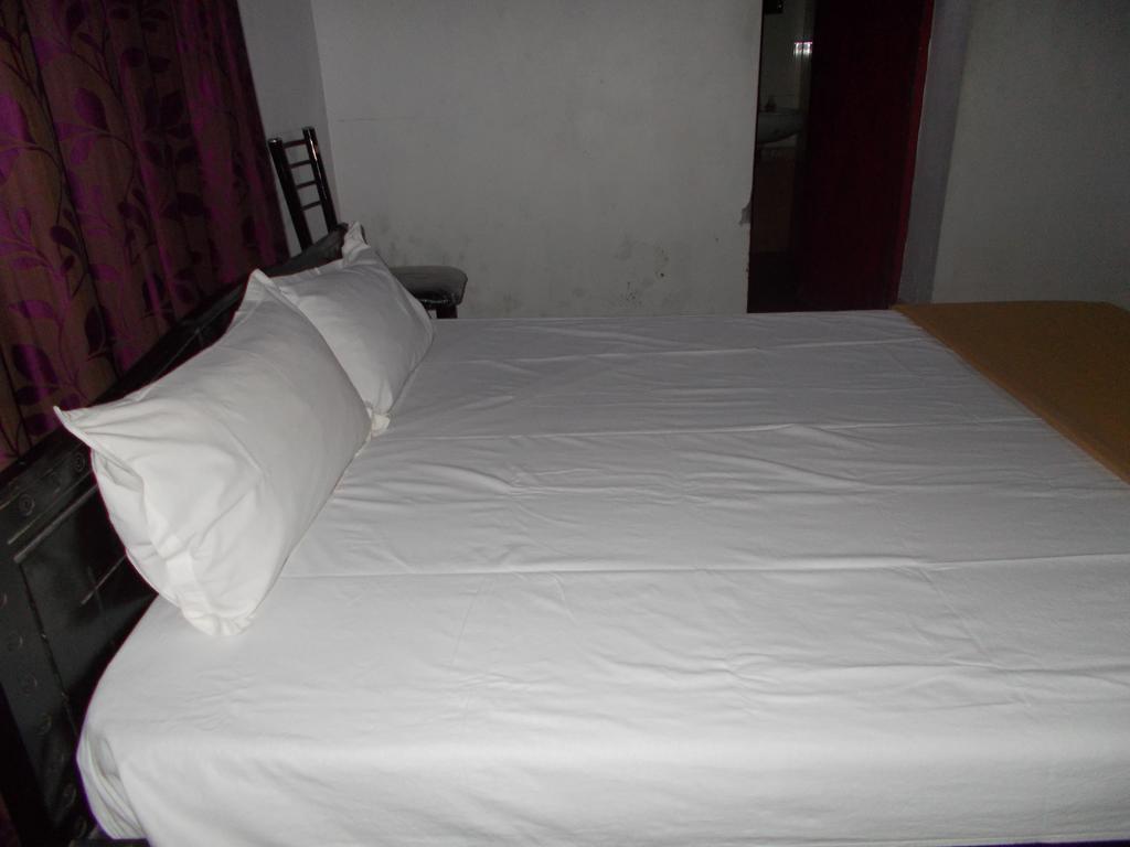 Guruvayur Bunglow Hotel Zewnętrze zdjęcie