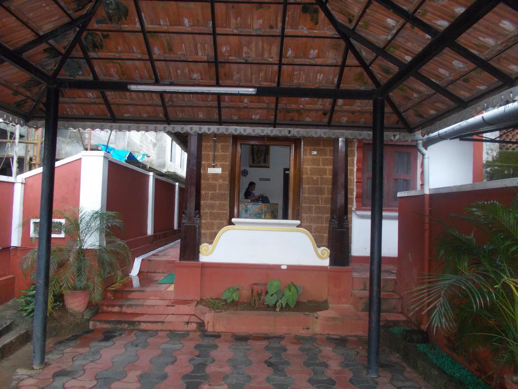 Guruvayur Bunglow Hotel Zewnętrze zdjęcie